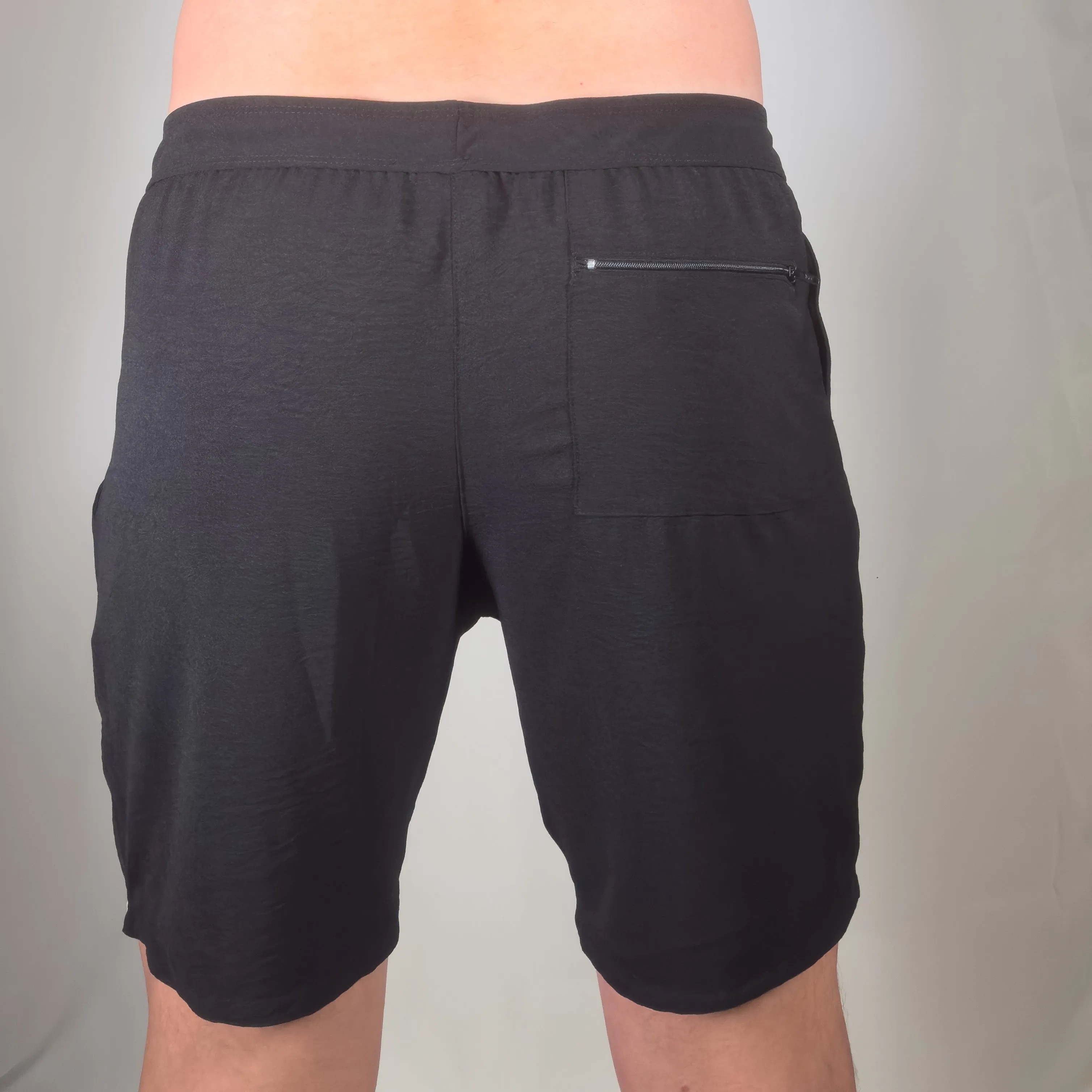 A6 Wrinkled Solid Shorts