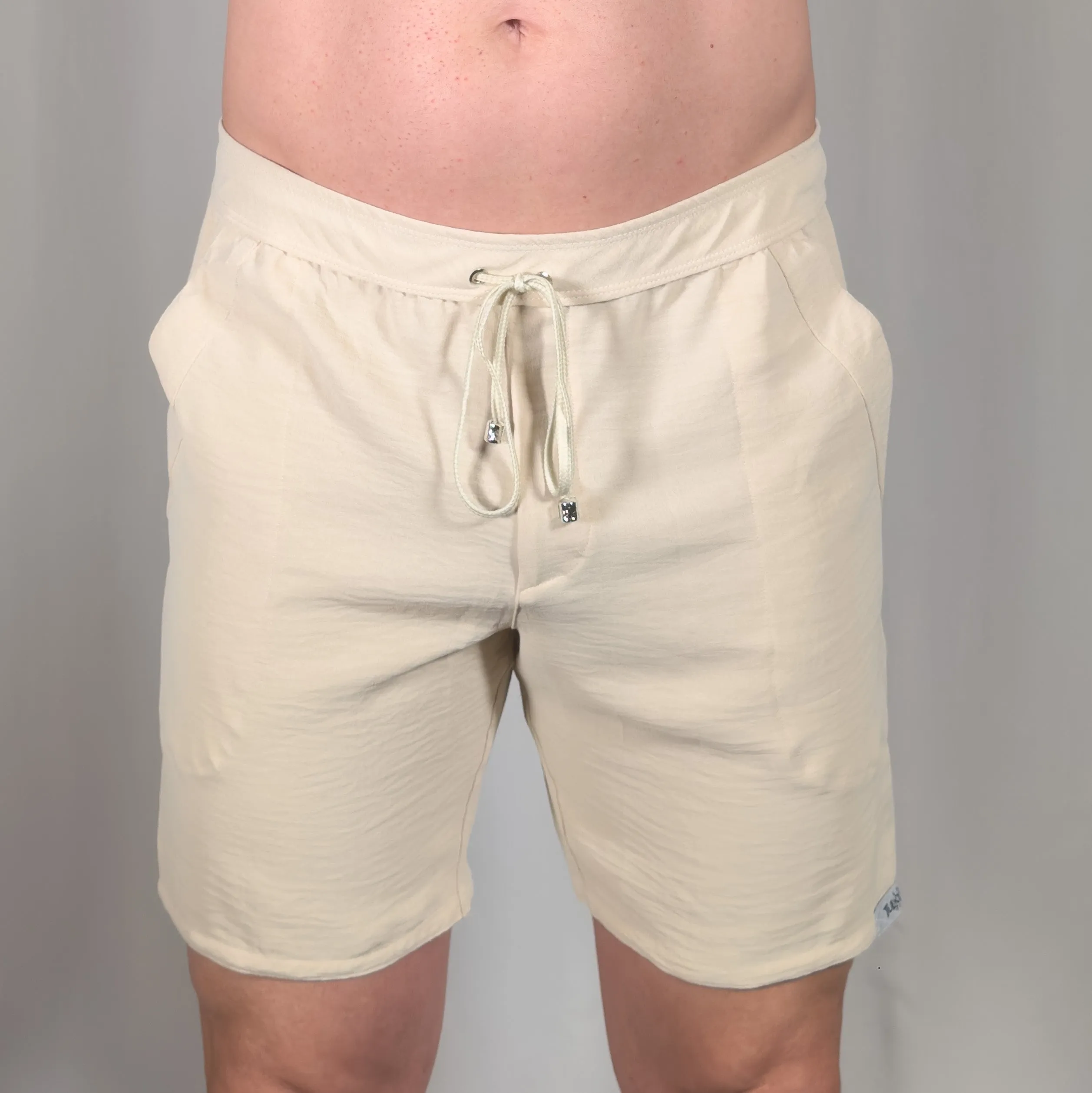 A6 Wrinkled Solid Shorts