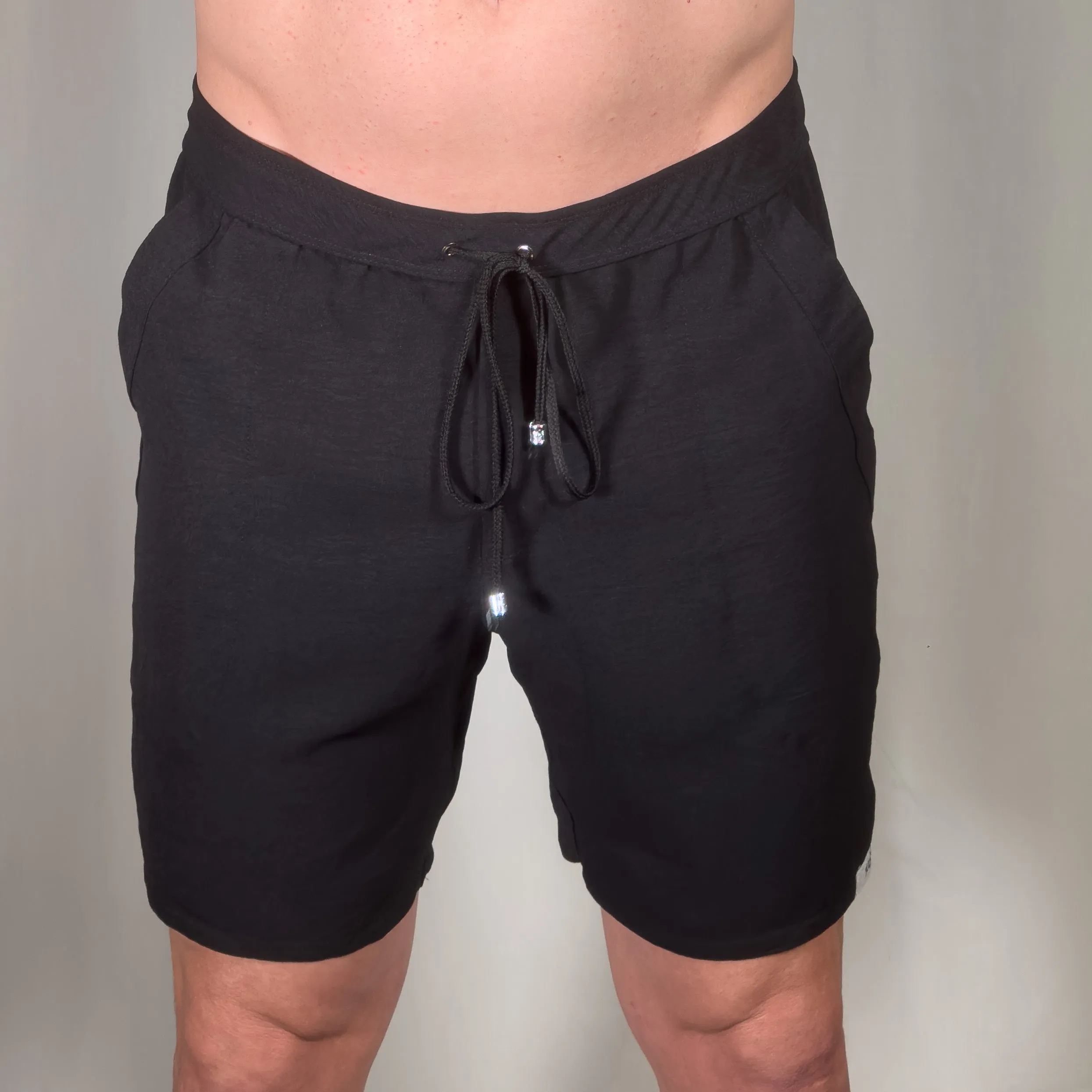 A6 Wrinkled Solid Shorts