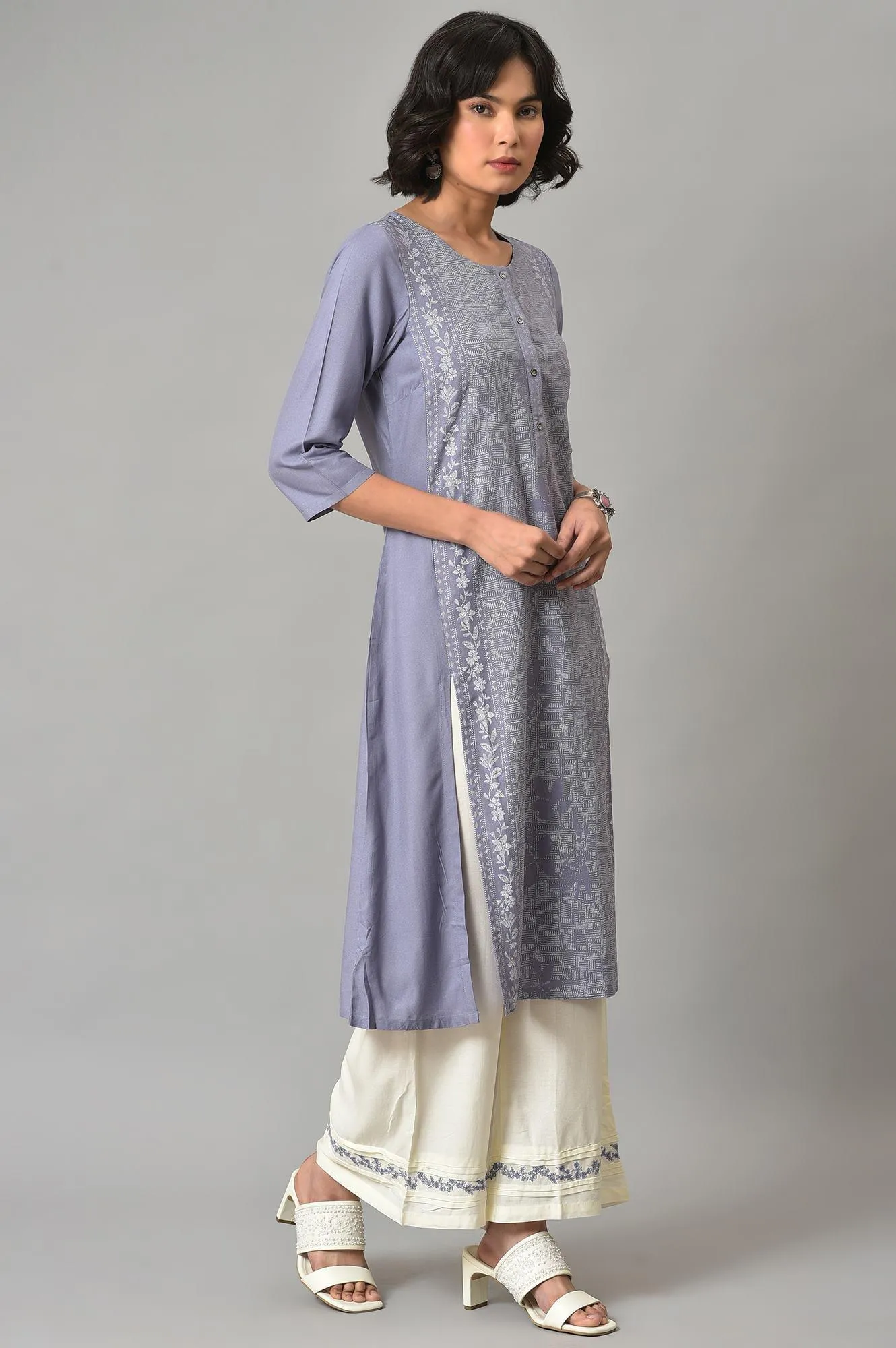 Dusk Purple Floral Printed kurta With Embroidered Ecru Pants And Dupatta