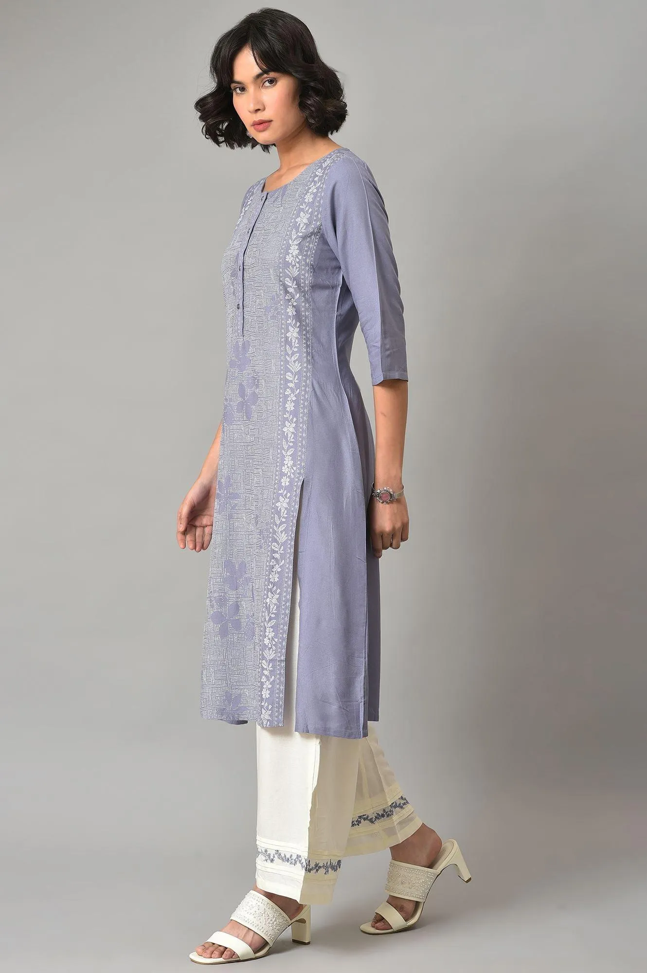 Dusk Purple Floral Printed kurta With Embroidered Ecru Pants And Dupatta