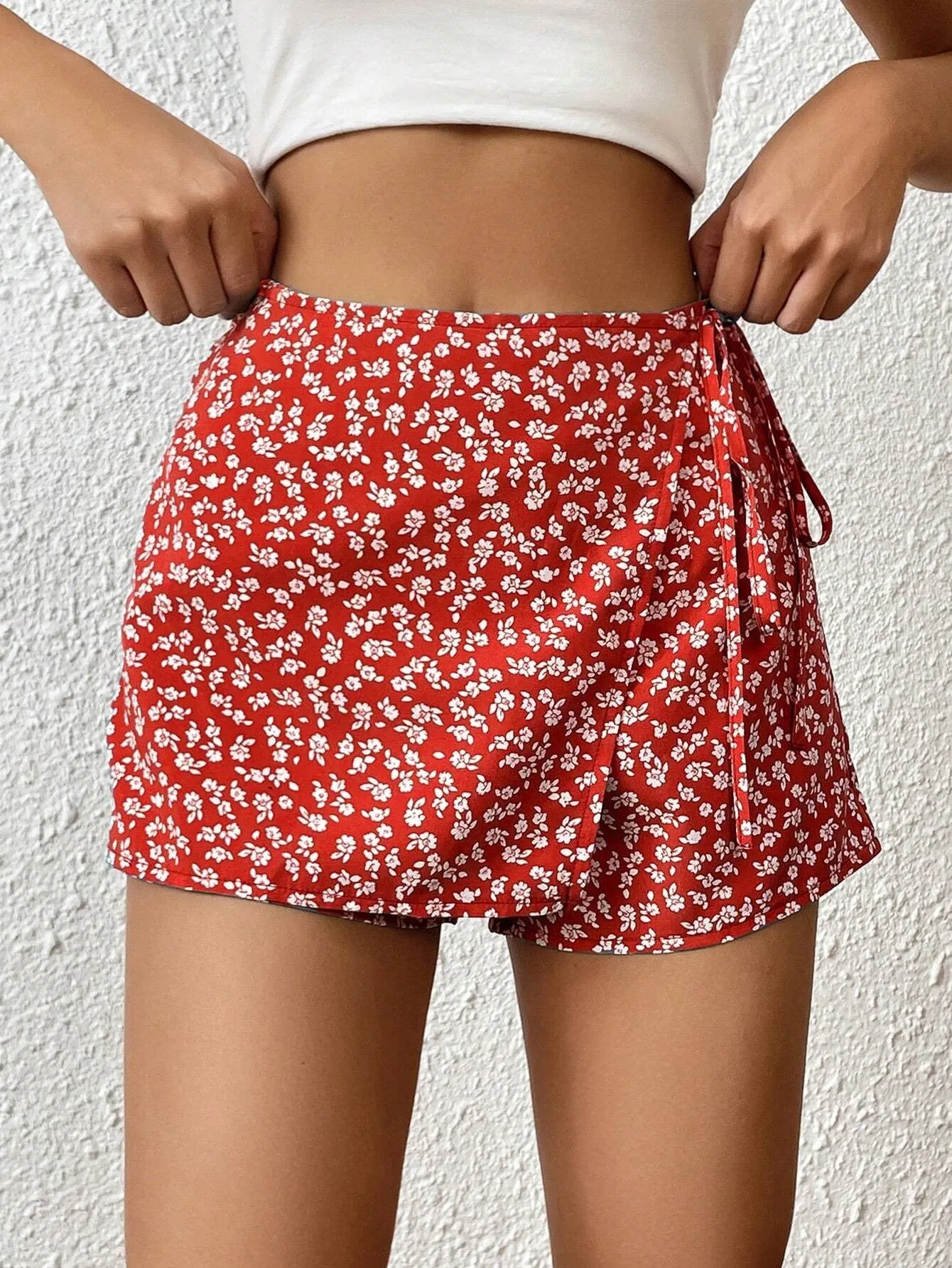 Floral Print Wrap Hem Casual Short
