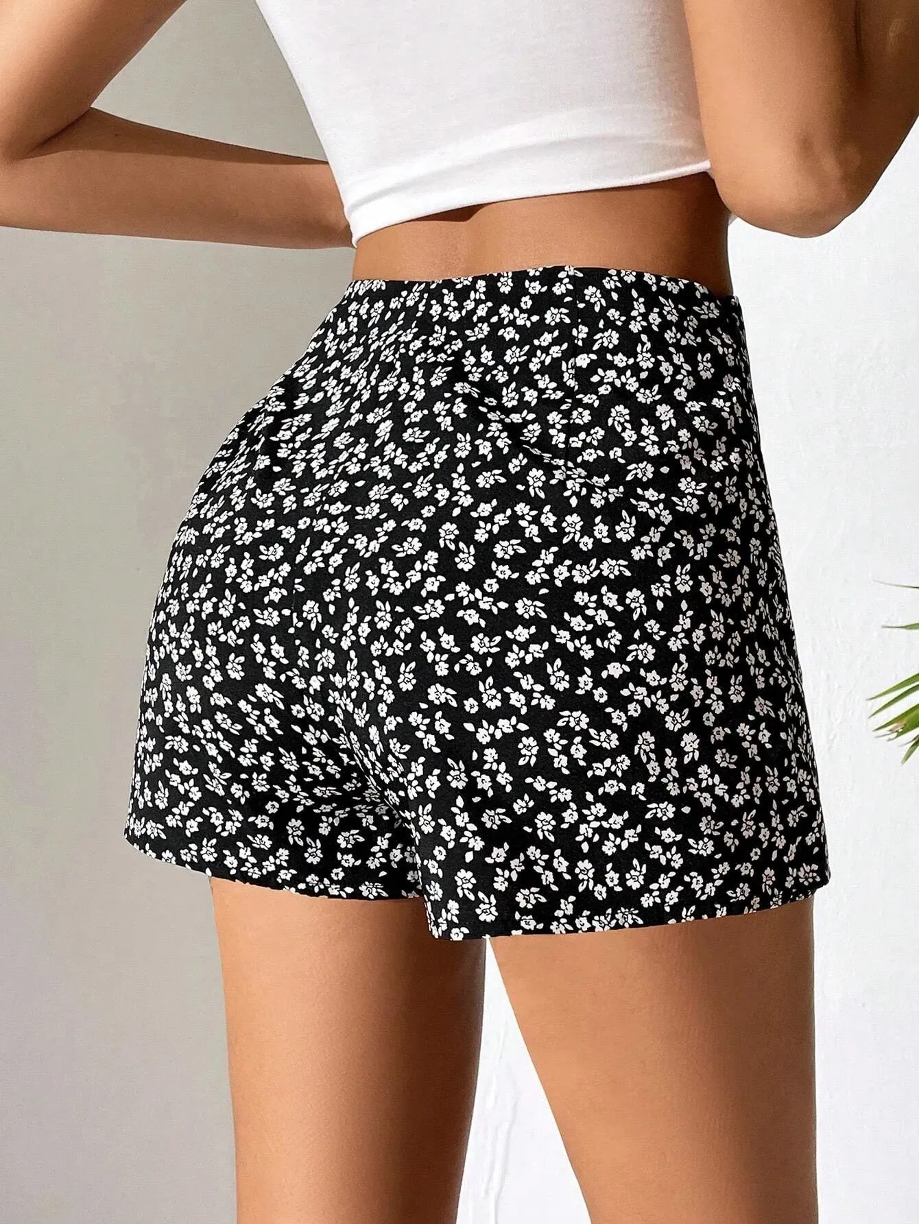Floral Print Wrap Hem Casual Short