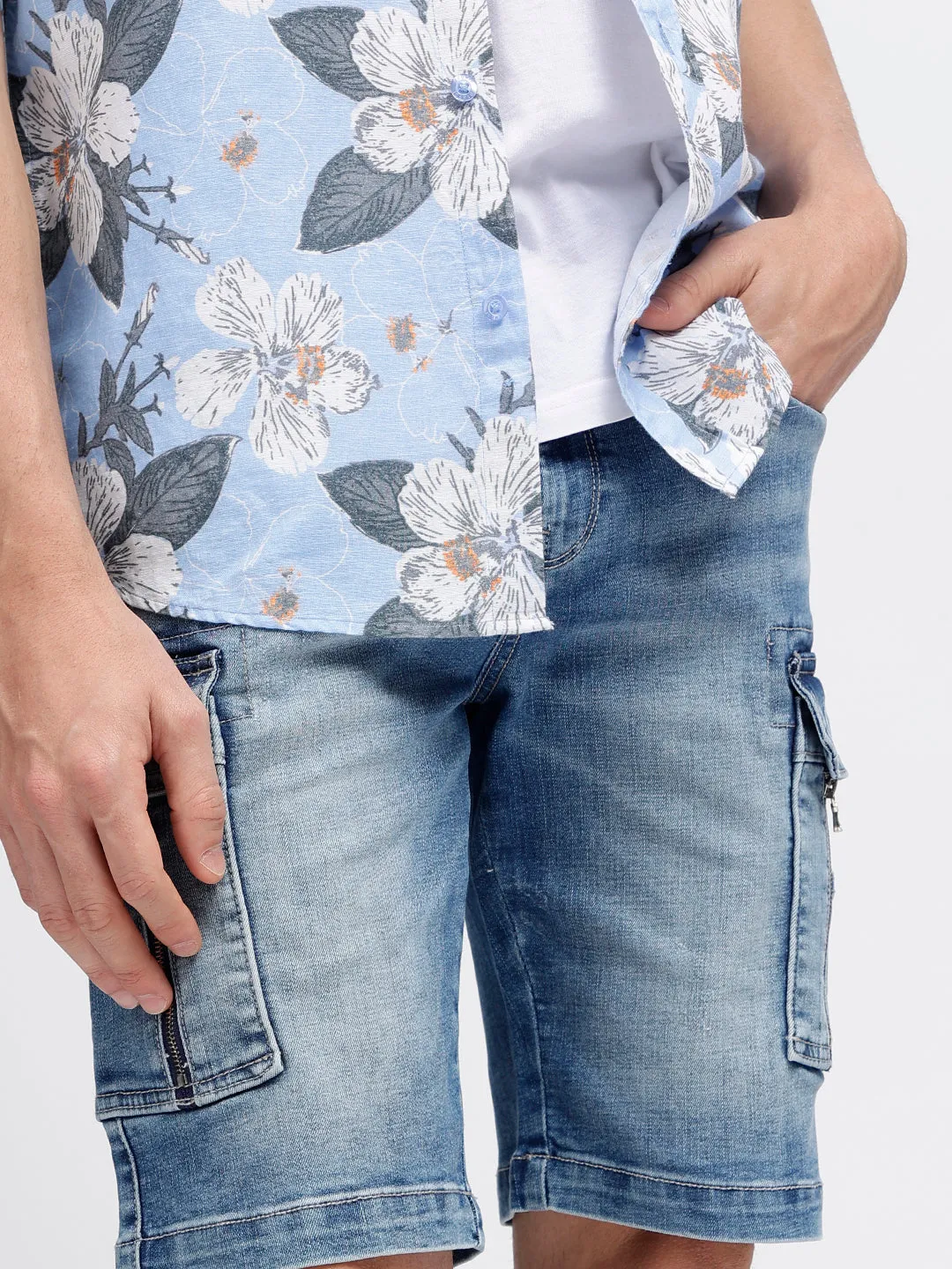 Iconic Men Blue Solid Regular Fit Shorts