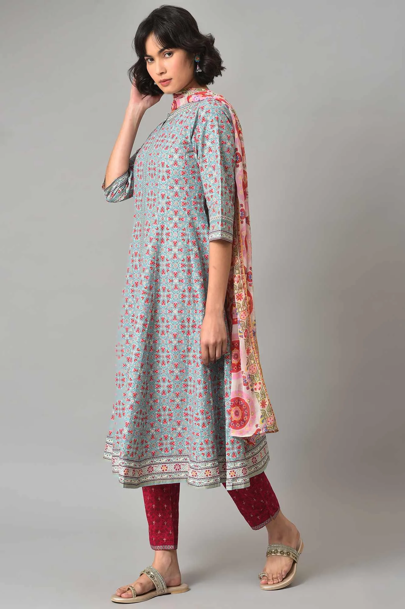 Light Blue Floral Printed kurta With Pink Slim Pants And Dupatta