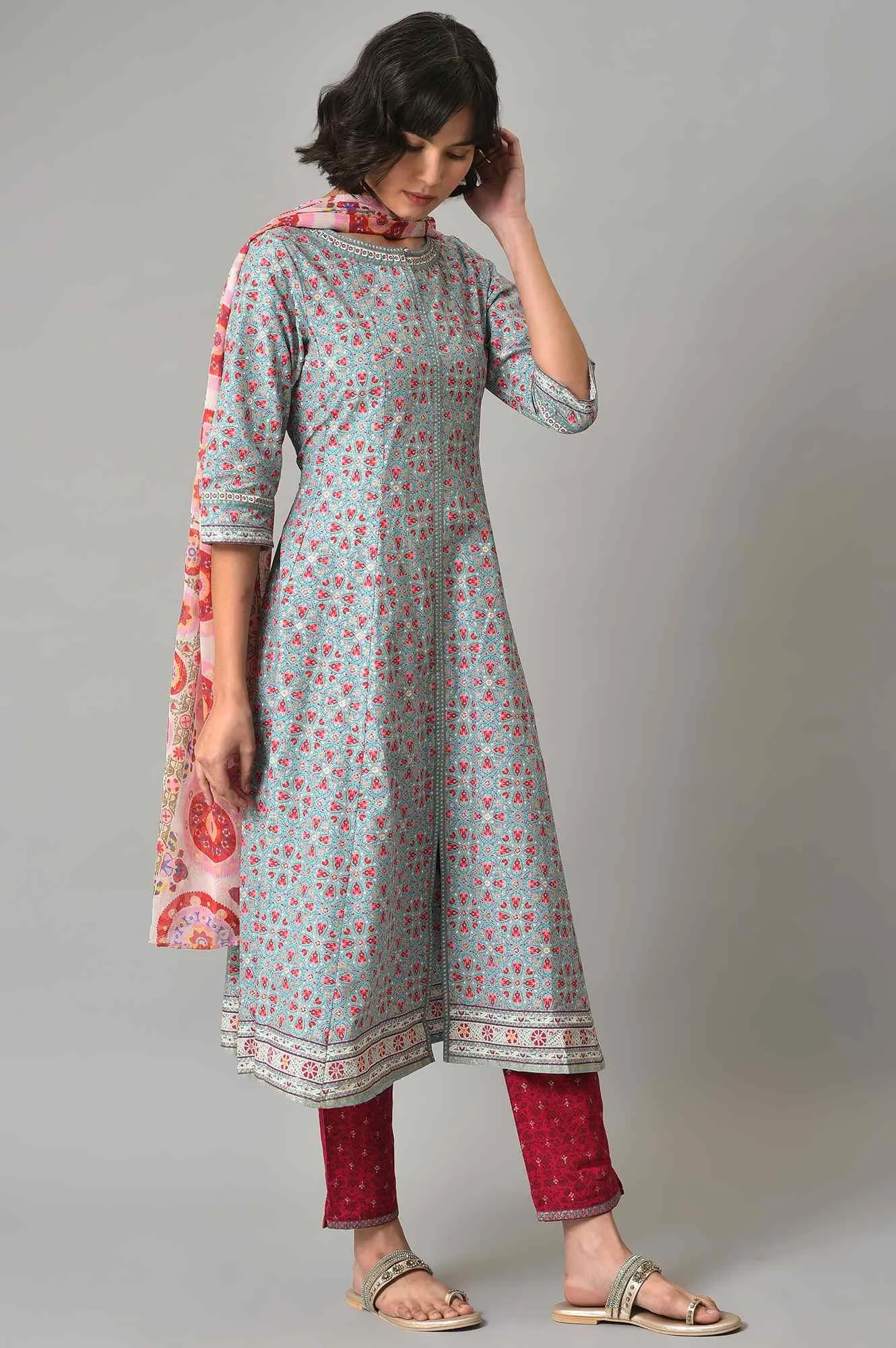 Light Blue Floral Printed kurta With Pink Slim Pants And Dupatta