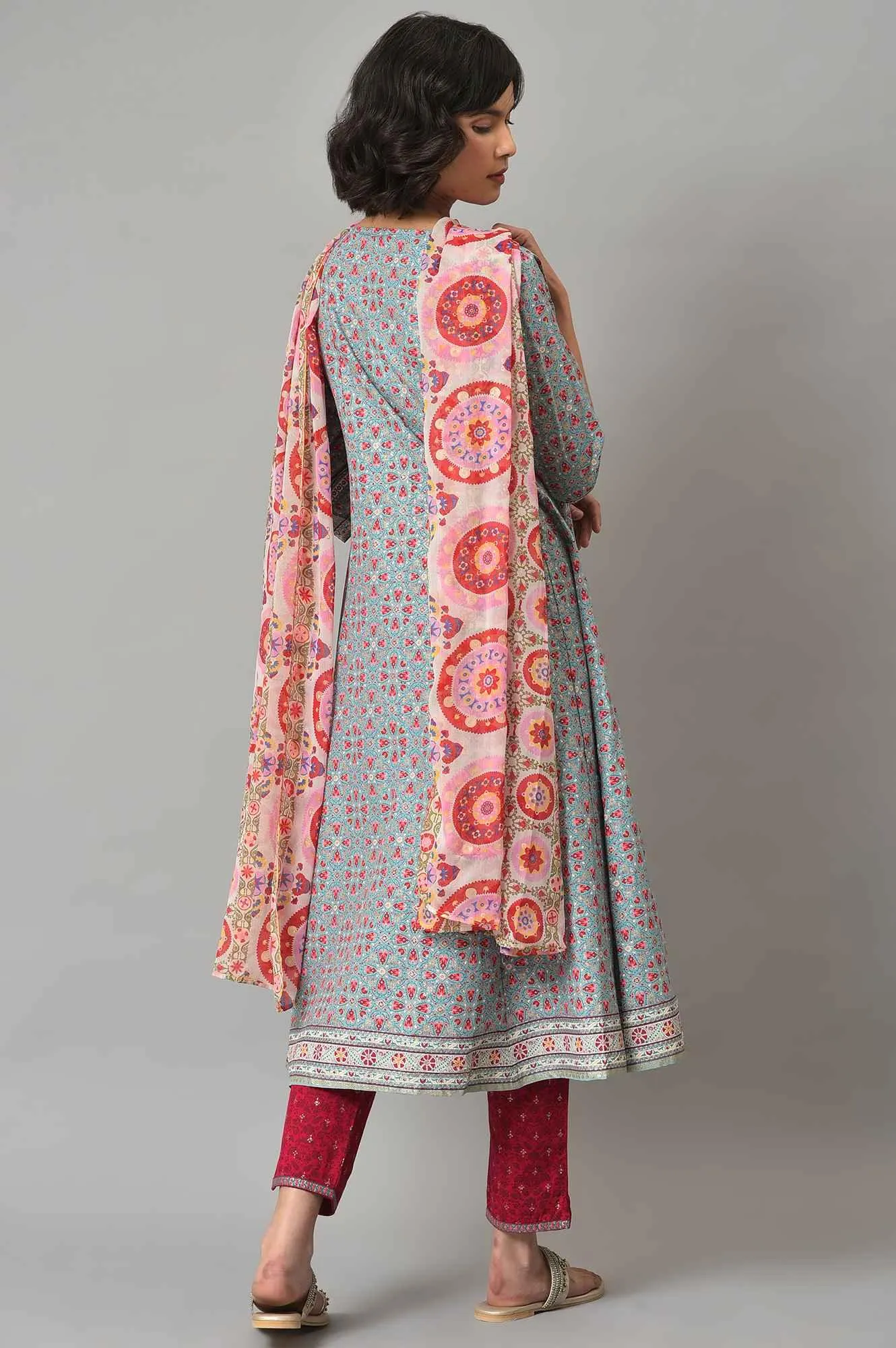 Light Blue Floral Printed kurta With Pink Slim Pants And Dupatta