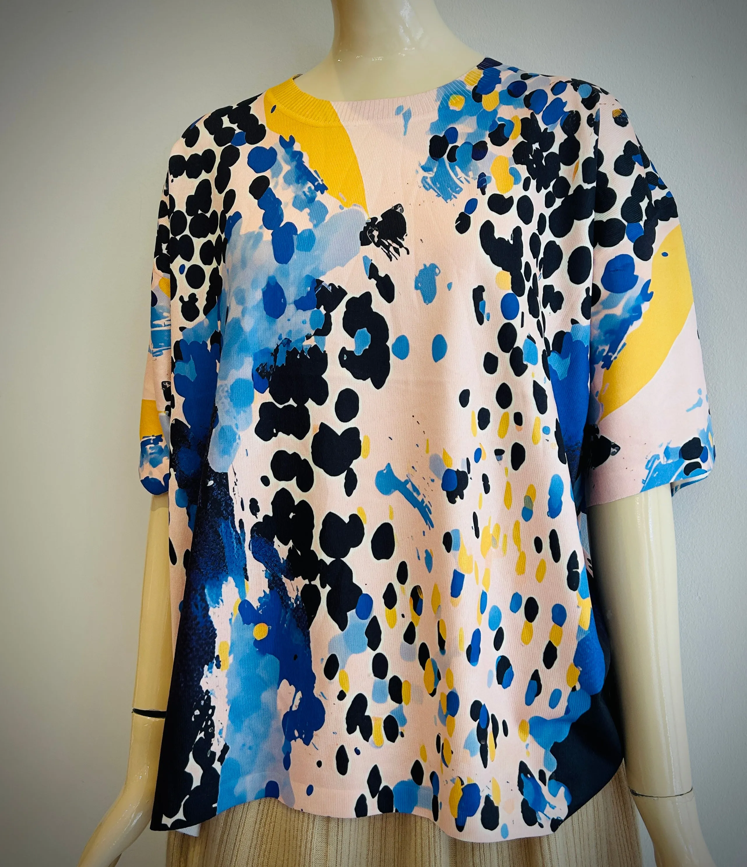 Short Sleeve Sweater.  April Sale 25% Off.     At Checkout Use Code April25