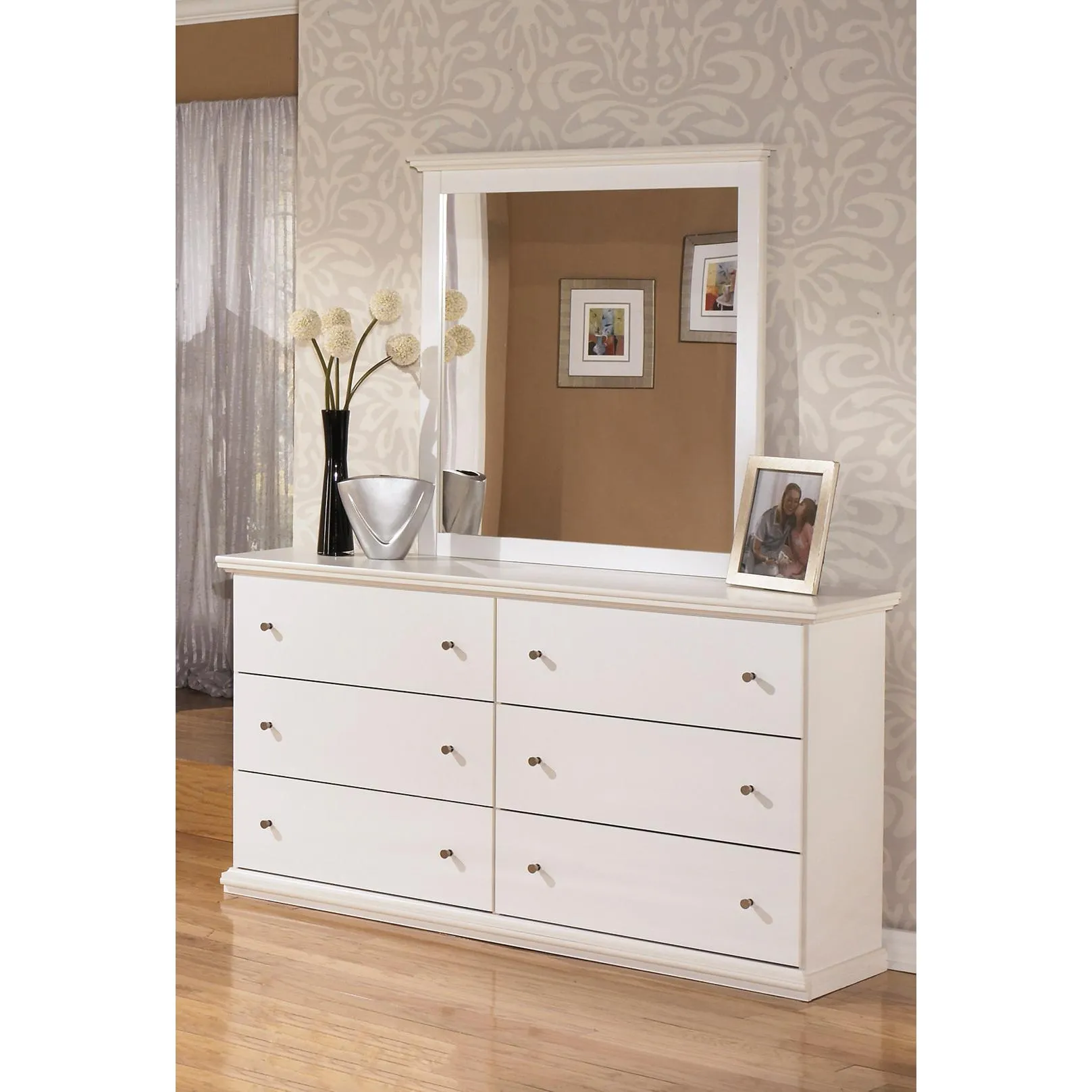 Signature Design by Ashley Bostwick Shoals B139 7 pc Queen Bedroom Set