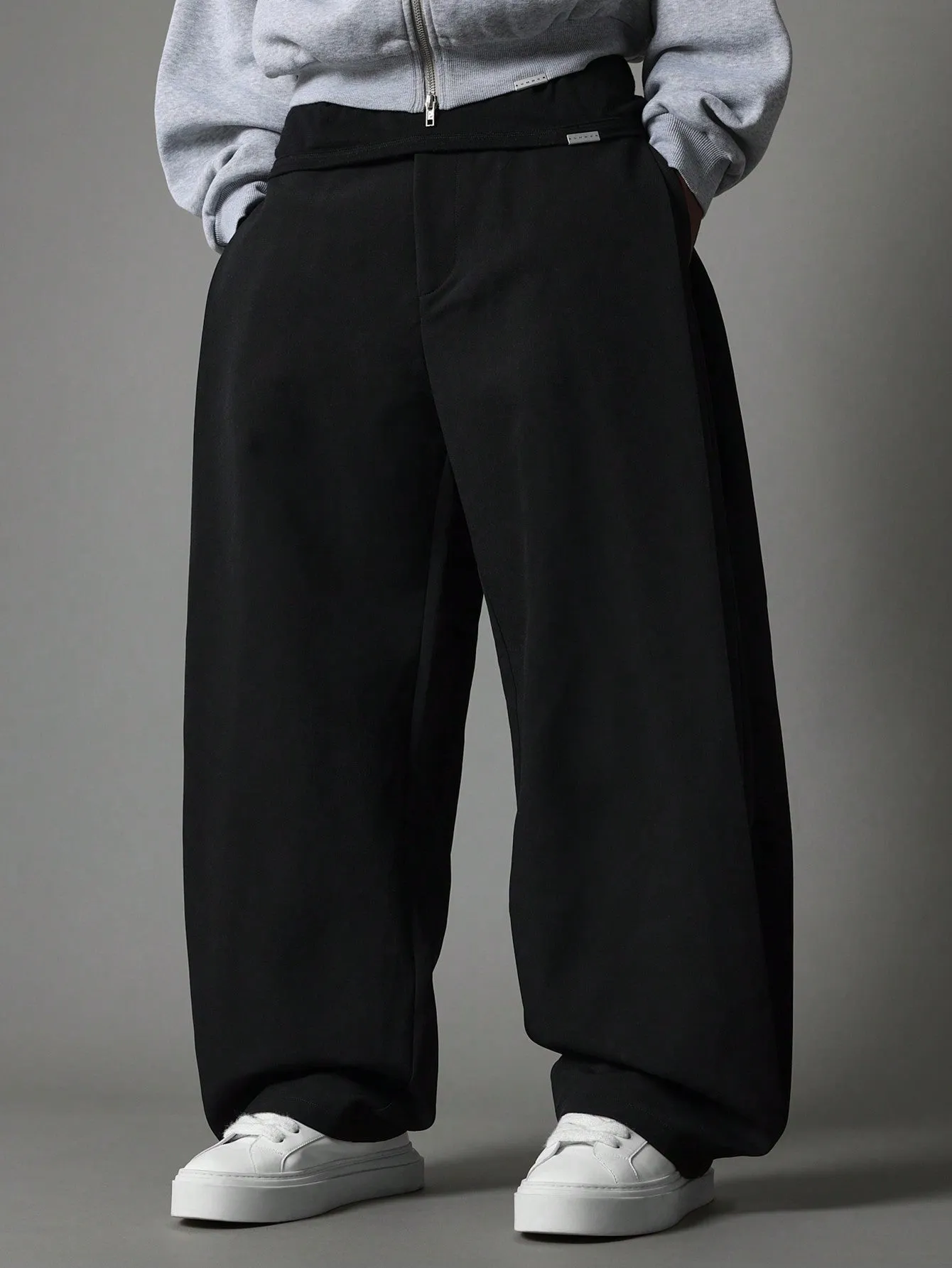 Tailoring Wide Leg Trousers With Side Pleats
