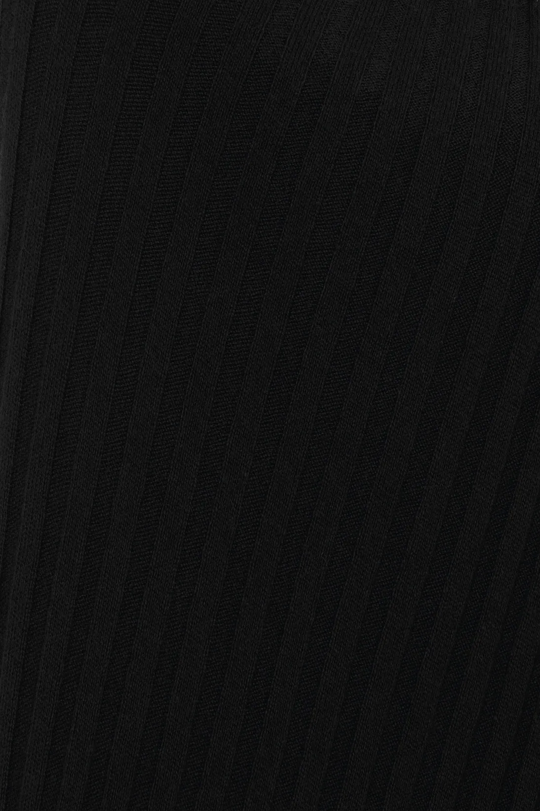 WIDE RIBBED RELAXED TURTLENECK